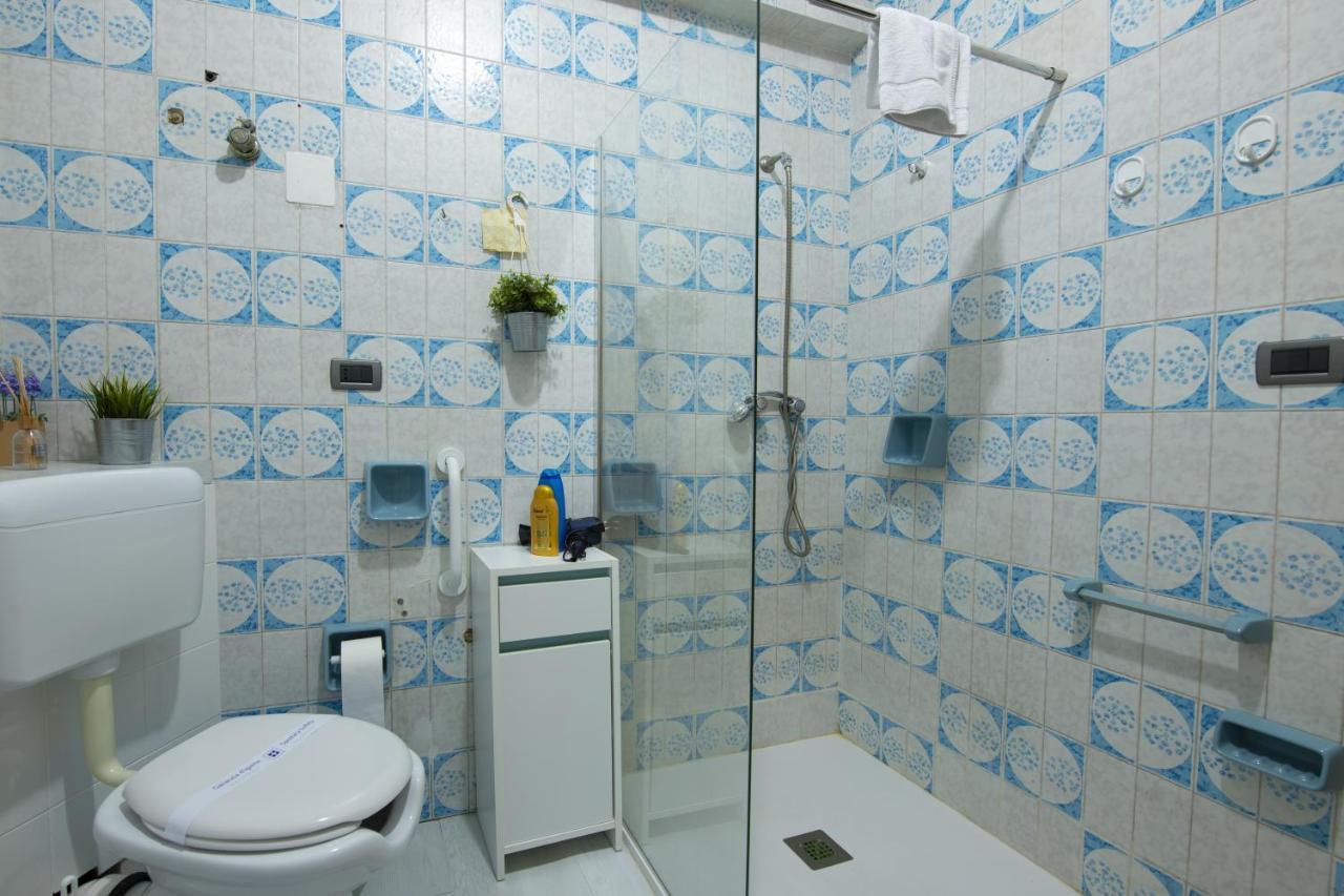 Doctor House Standard, Suites & Luxury Rooms Έννα Εξωτερικό φωτογραφία