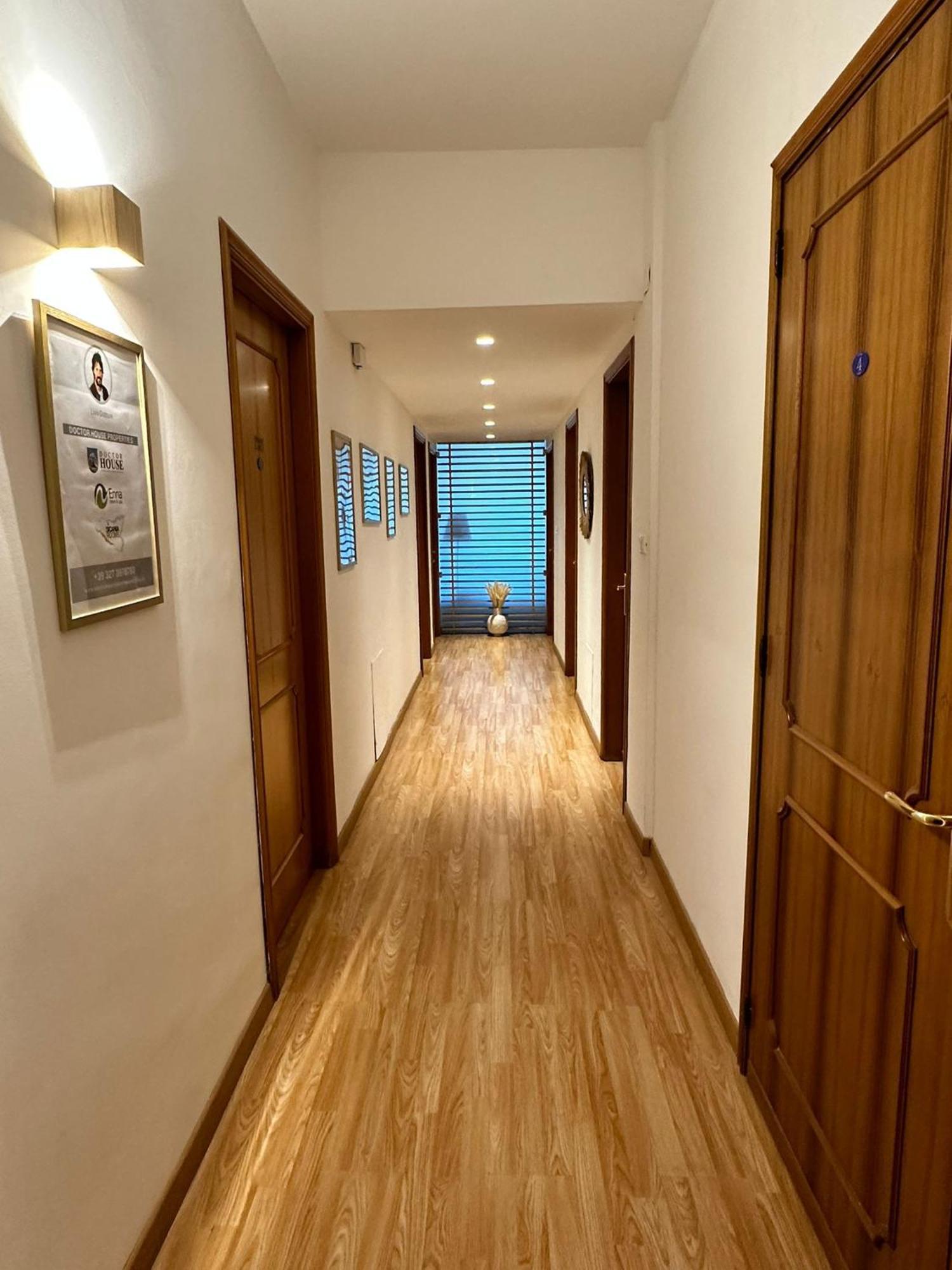 Doctor House Standard, Suites & Luxury Rooms Έννα Εξωτερικό φωτογραφία
